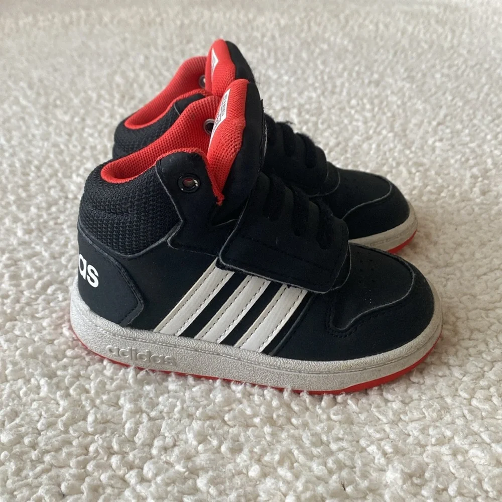 Adidas Baby Unisex High-Top Sneaker